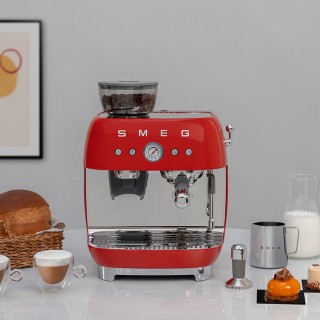 Smeg EGF03RDEU Manuel espressomaskine Inkl. Kværn Rød Smeg EGF03RDEU Manuel espressomaskine Inkl. Kværn Rød