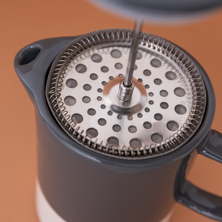 La Cafetière Barcelona 6 Kop. Stempelkande Inkl. Krus Cool Grey La Cafetière Barcelona 6 Kop. Stempelkande Inkl. Krus Cool Grey