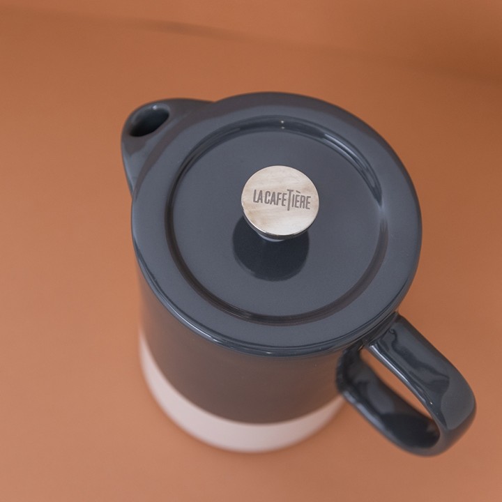 La Cafetière Barcelona 6 Kop. Stempelkande Inkl. Krus Cool Grey La Cafetière Barcelona 6 Kop. Stempelkande Inkl. Krus Cool Grey