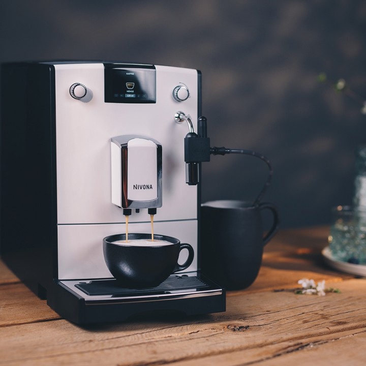 Nivona NICR 560 Hvid Espressomaskine Inkl. 8x400g Rigtig Kaffe Organic