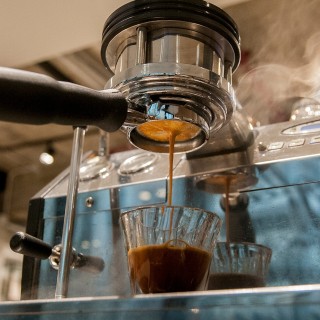 Loveramics Twisted Cappuccino Glas 18 cl 1 Stk Sort Loveramics Twisted Cappuccino Glas 18 cl 1 Stk Sort