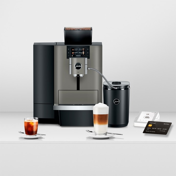 Jura X10 (EA) Dark Inox Espressomaskine Inkl. 2,5L Cooler, Pleje, Kaffe & Fast Vandtilslutning Jura X10 (EA) Dark Inox Espressomaskine Inkl. 2,5L Cooler, Pleje, Kaffe & Fast Vandtilslutning