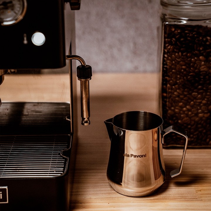 La Pavoni New Casa Bar Sort LPMCBN01EU Inkl. Baristaudstyr & Kopper