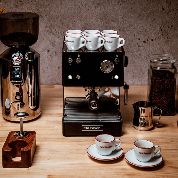 La Pavoni New Casa Bar Sort LPMCBN01EU Inkl. Baristaudstyr & Kopper
