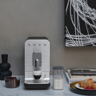 Smeg BCC13BLMEU Espressomaskine Sort Smeg BCC13BLMEU Espressomaskine Sort