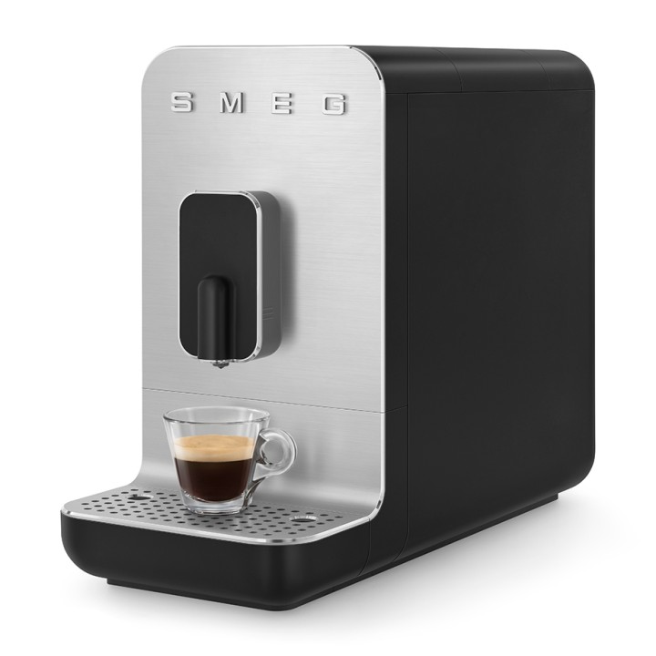 Smeg BCC11BLMEU Espressomaskine Sort Smeg BCC11BLMEU Espressomaskine Sort