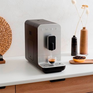 Smeg BCC11BLMEU Espressomaskine Sort Smeg BCC11BLMEU Espressomaskine Sort