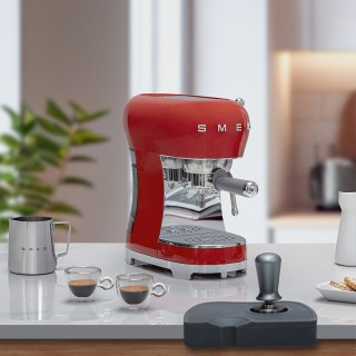 Smeg ECF02RDEU Espressomaskine Rød Smeg ECF02RDEU Espressomaskine Rød