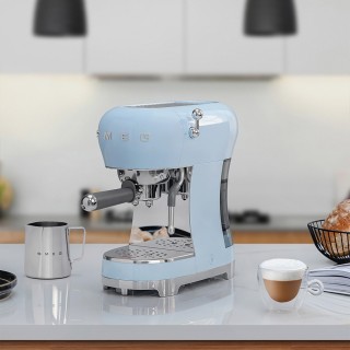 Smeg ECF02PBEU Espressomaskine Pastelblå Smeg ECF02PBEU Espressomaskine Pastelblå