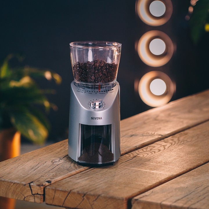 Nivona Cafe Grano 130 Elektrisk Kaffekværn Inkl. 2kg Crema Intenso Hele kaffebønner