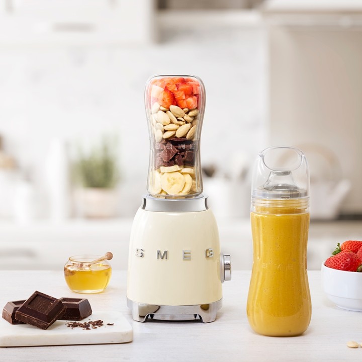 Smeg PBF01CREU Personal Blender Creme Smeg PBF01CREU Personal Blender Creme