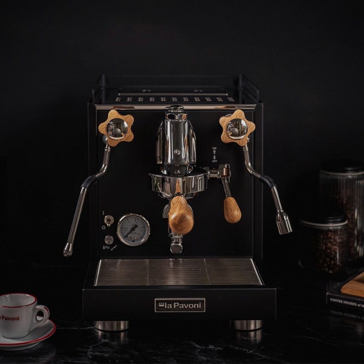 La Pavoni Portafilter Double Spout Inkl. Greb til La Pavoni Espressomaskiner Egetræ La Pavoni Portafilter Double Spout Inkl. Greb til La Pavoni Espressomaskiner Egetræ