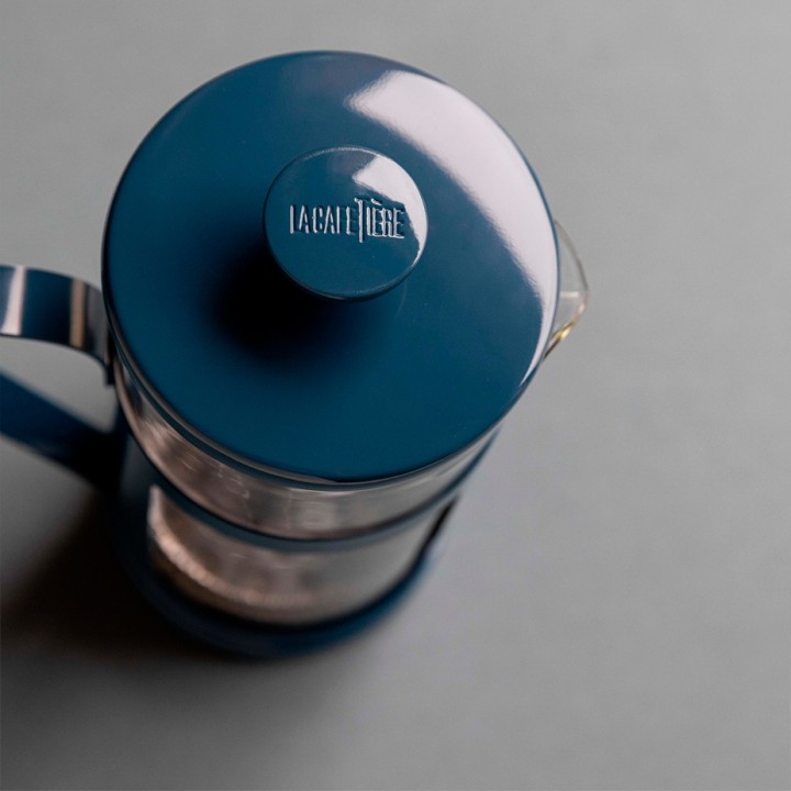 La Cafetière Monaco 8 Kop. Stempelkande Marineblå La Cafetière Monaco 8 Kop. Stempelkande Marineblå