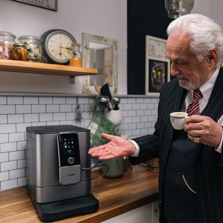 Nivona NIVO 8103 Titanium Espressomaskine Inkl. Afkalkning, Kalkfilter, Mælkerens, Rensepiller & 1kg Hele kaffebønner