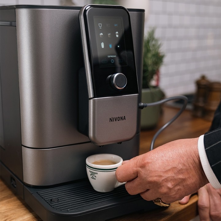 Nivona NIVO 8103 Titanium Espressomaskine Inkl. Afkalkning, Kalkfilter, Mælkerens, Rensepiller & 1kg Hele kaffebønner