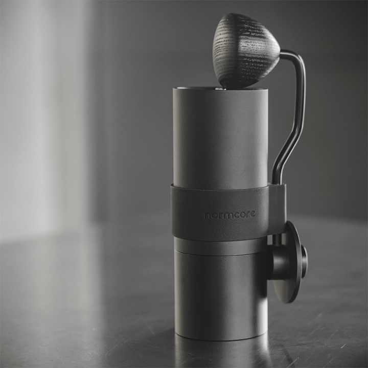 Normcore Manuel Kaffemølle V2 38mm Titanium