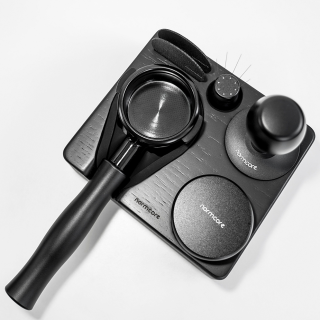Normcore Kompakt Tamper Station Sort Egetræ
