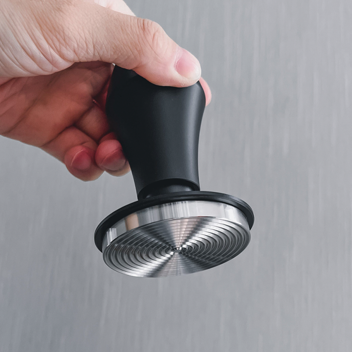 Normcore V4 Tamper med Fjeder & Riller 58 mm Sort