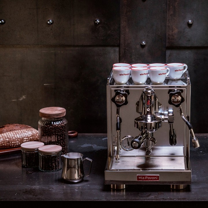 La Pavoni New Cellini Classic LPSCCS01EU Inkl. Espressokværn, Baristaudstyr & 4 stk Club House Cappuccinokopper Sort