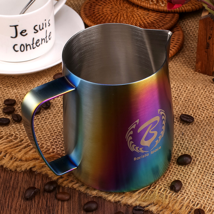 Barista Space Sandy Rainbow Mælkekande 0,45L Titanium Barista Space Sandy Rainbow Mælkekande 0,45L Titanium