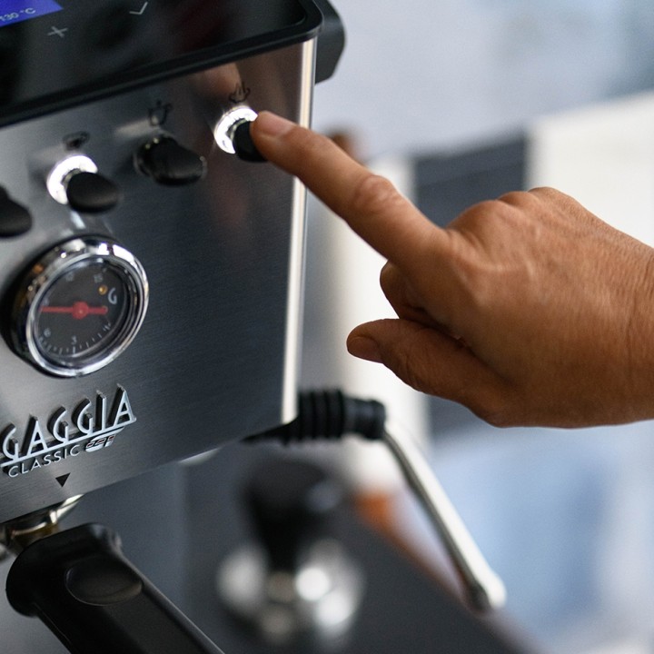 Gaggia Classic GT Stål Espressomaskine Inkl. Gaggia MDF 55 Chrome Espressokværn & House of Barista Knockbox