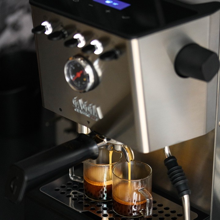 Gaggia Classic GT Stål Espressomaskine Inkl. Gaggia MDF 55 Chrome Espressokværn & House of Barista Knockbox
