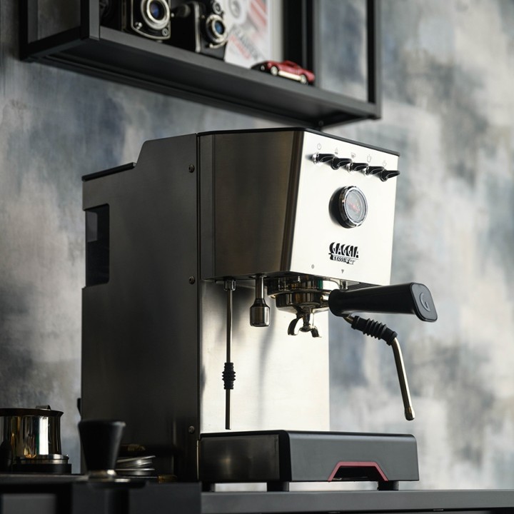 Gaggia Classic GT Stål Espressomaskine Inkl. Gaggia MDF 55 Chrome Espressokværn & House of Barista Knockbox