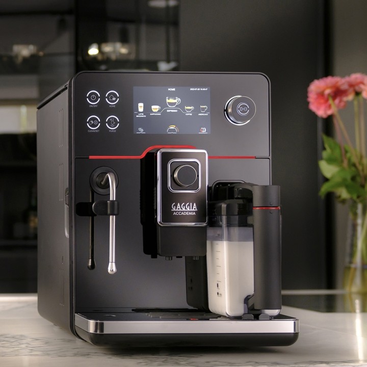 Gaggia Accademia Espressomaskine Inkl. Mælkekande 0,5L & 5x400g Rigtig Kaffe Organic Brun Serie