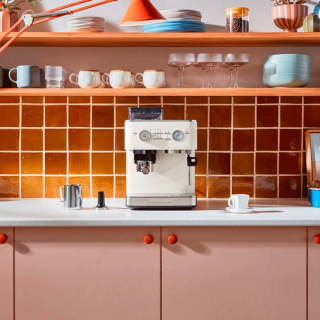 KitchenAid Semiautomatisk Espressomaskine Inkl. Kværn Porcelænshvid KitchenAid Semiautomatisk Espressomaskine Inkl. Kværn Porcelænshvid