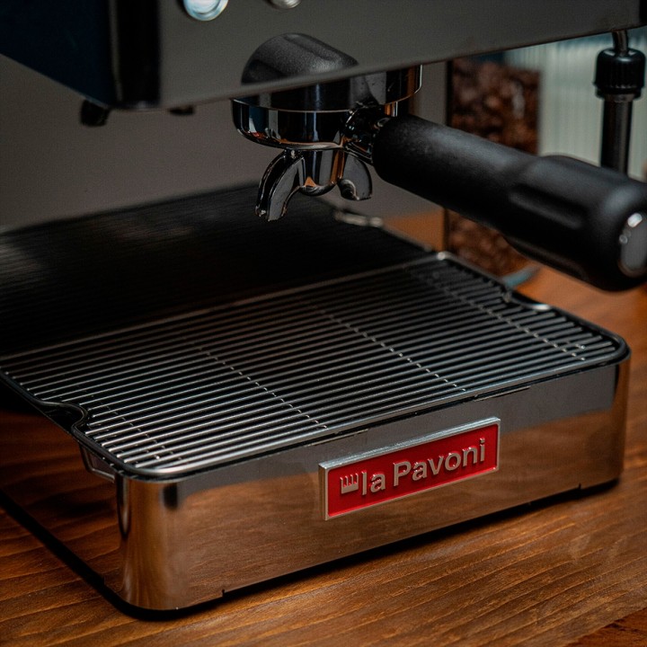 La Pavoni New Casa Bar Stål LPMCBS01EU Espressomaskine Inkl. Ascaso i-Mini I2 Espressokværn & House of Barista Baristaudstyr