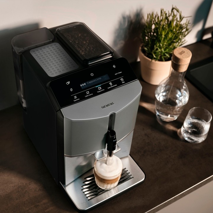 Siemens TF305E04 EQ300 Espressomaskine Inkl. Plejepakke Espresso Care & 1,5kg Rigtig Kaffe Hele Kaffebønner