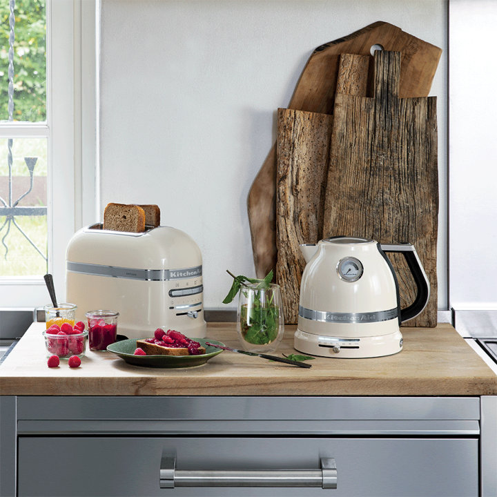 KitchenAid 5KEK1522EAC Artisan Elkedel 1,5 L Creme KitchenAid 5KEK1522EAC Artisan Elkedel 1,5 L Creme