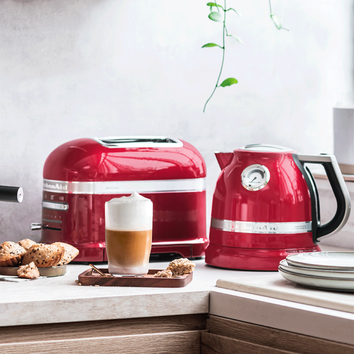 KitchenAid 5KEK1522ECA Artisan Elkedel 1,5 L Metallic Rød KitchenAid 5KEK1522ECA Artisan Elkedel 1,5 L Metallic Rød