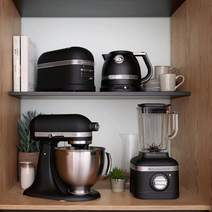 KitchenAid 5KEK1522EBK Artisan Elkedel 1,5 L Cast Iron Black KitchenAid 5KEK1522EBK Artisan Elkedel 1,5 L Cast Iron Black