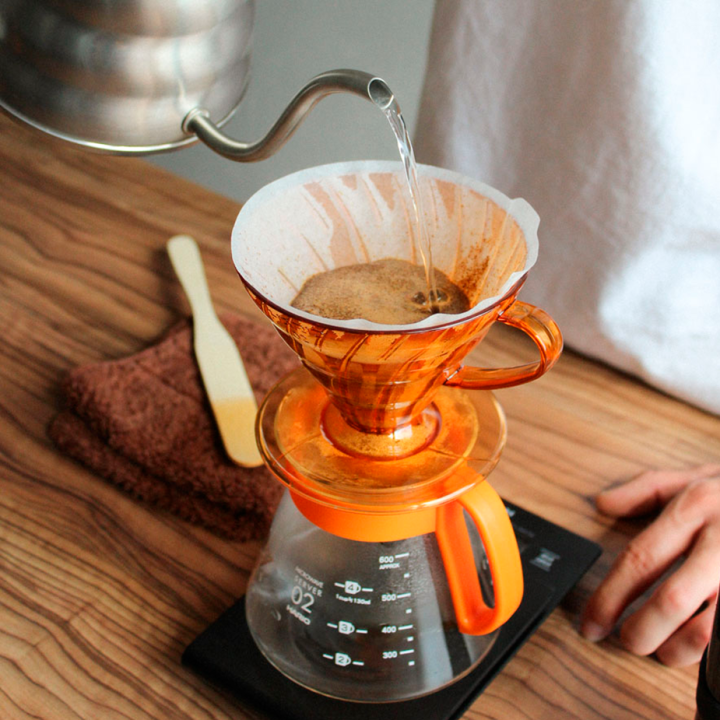 Hario V60 Filterbryg Sæt Orange Inkl. Range Server 0,6 L, Dripper 2 Kop. & Filtre Hario V60 Filterbryg Sæt Orange Inkl. Range Server 0,6 L, Dripper 2 Kop. & Filtre
