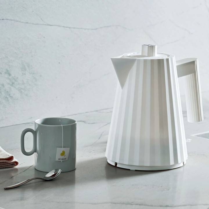 Alessi Plissé Elkedel 1 L Hvid