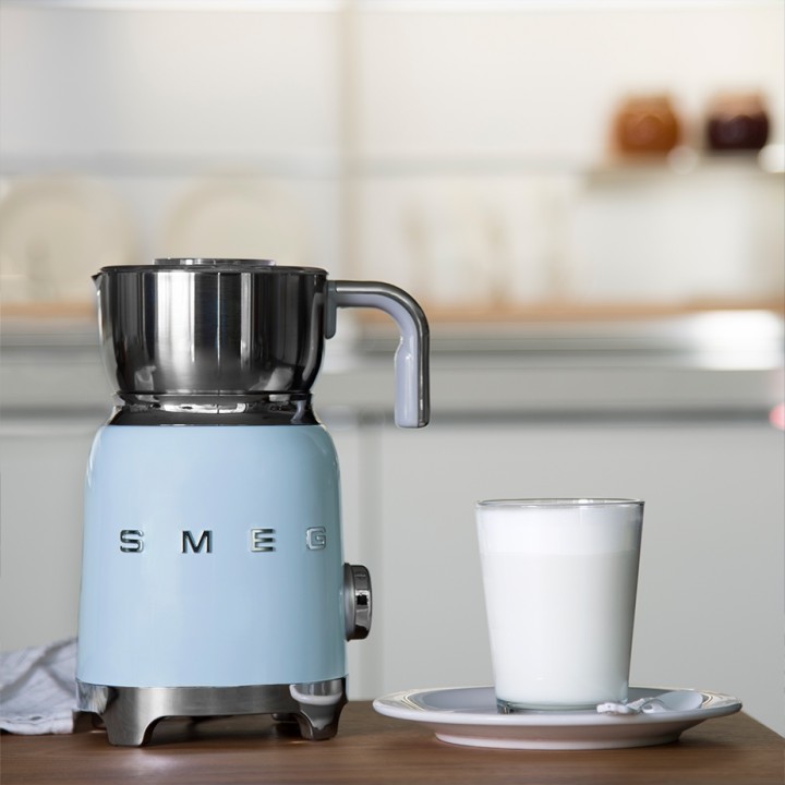 Smeg MFF11PBEU Mælkeskummer Pastelblå
