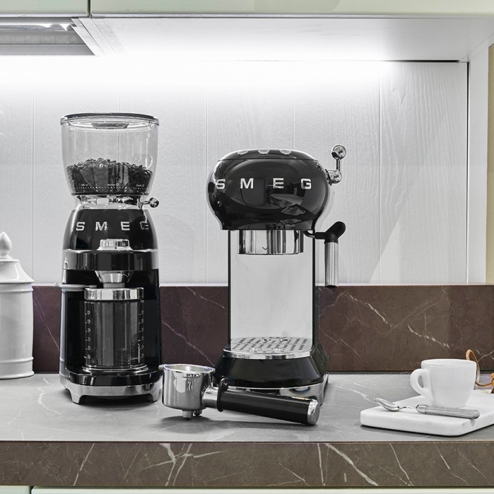 Smeg CGF11BLEU Kaffekværn Sort