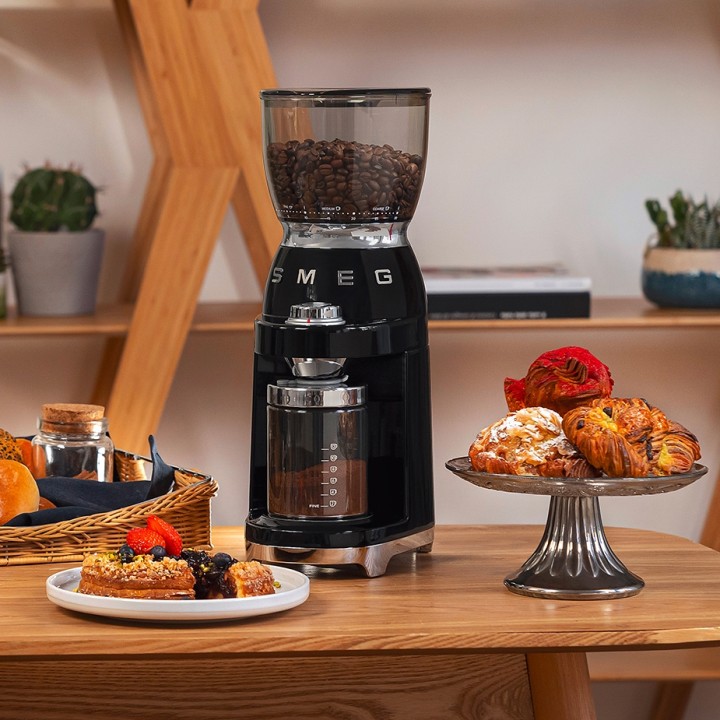 Smeg CGF11BLEU Kaffekværn Sort