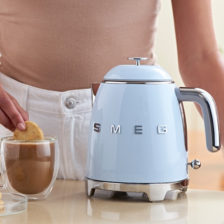 Smeg KLF05PBEU Minielkedel 0,8L Pastelblå