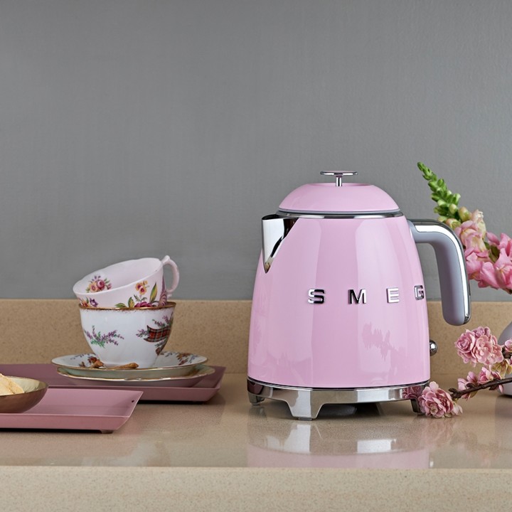Smeg KLF05PKEU Minielkedel 0,8L Rosa