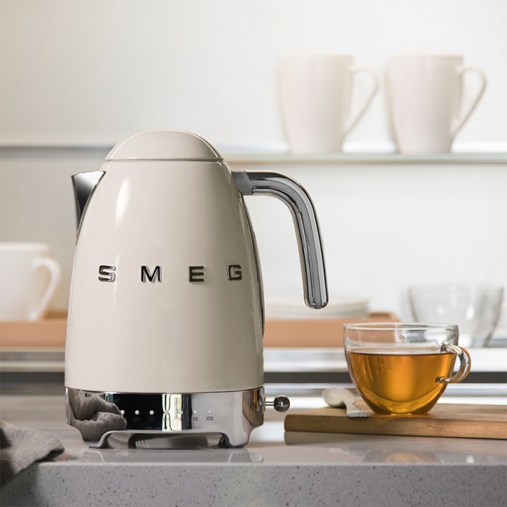 Smeg KLF04CREU Elkedel m. Temperatur 1,7L Creme