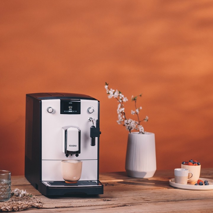 Nivona NICR 560 Hvid Espressomaskine Inkl. 4,2kg Rigtig Kaffe