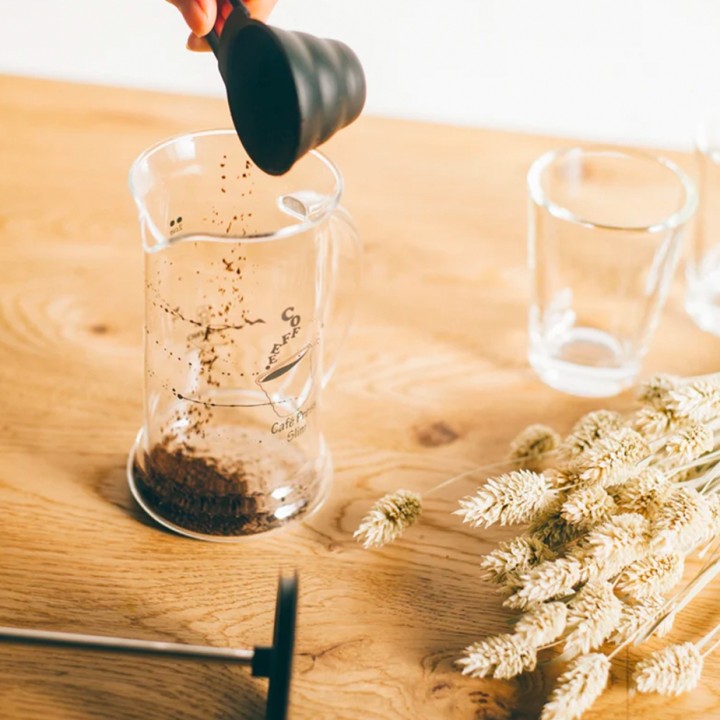 Hario Stempelkande Slim 0,24 L Sort