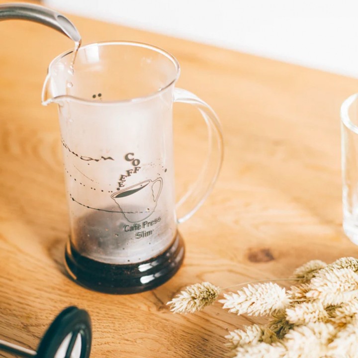 Hario Stempelkande Slim 0,24 L Sort