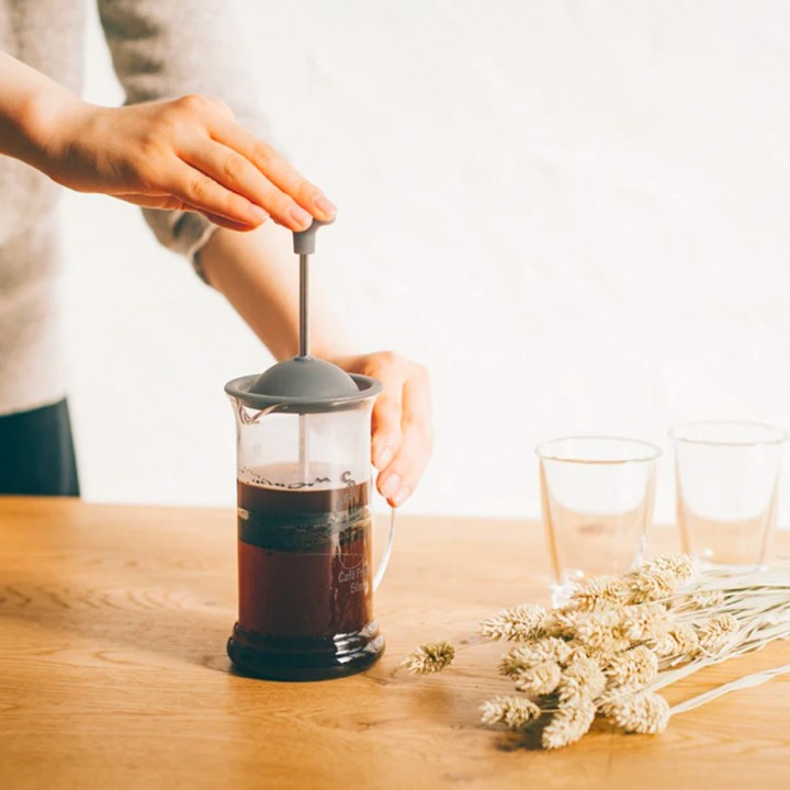 Hario Stempelkande Slim 0,24 L Sort