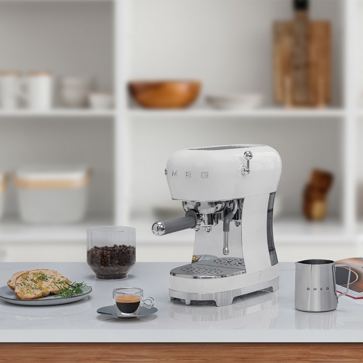 Smeg ECF02WHEU Espressomaskine Hvid