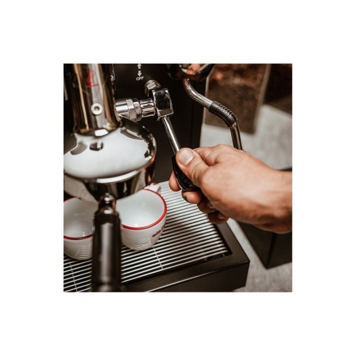 La Pavoni New Cellini Classic Sort Espressomaskine