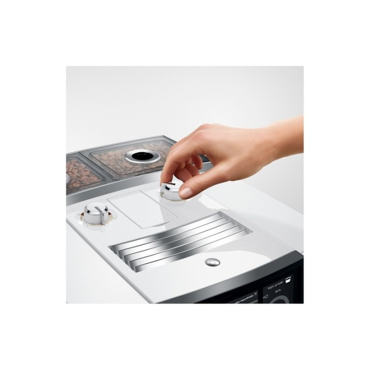 Jura J8 Twin (EA) Diamond White Inkl. Mælkebeholder, Sirup & Kaffe