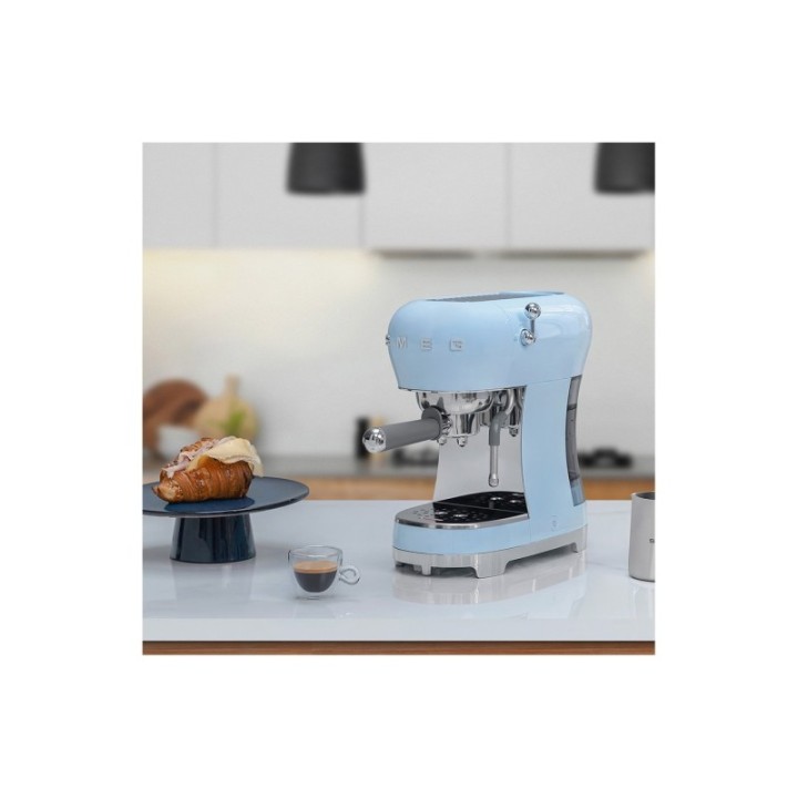 Smeg ECF02PBEU Espressomaskine Pastelblå